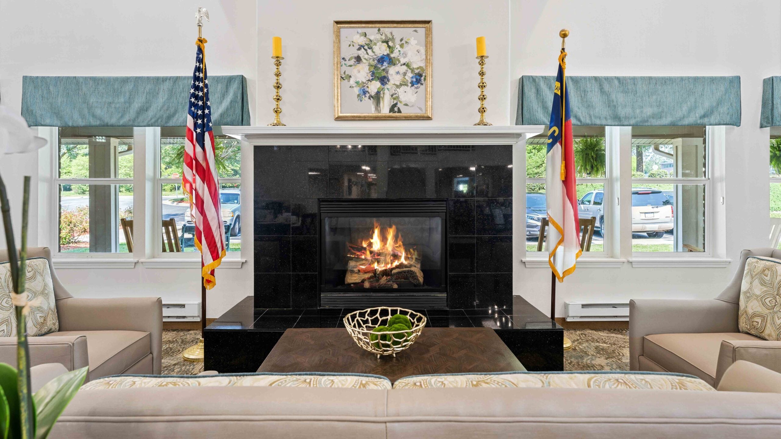 The dining room at The Lodge at Wake Forest set for mealtime